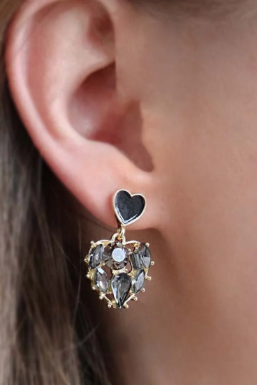 Elegáns szív alakú fülbevaló strasszkövekkel, ART369, fekete