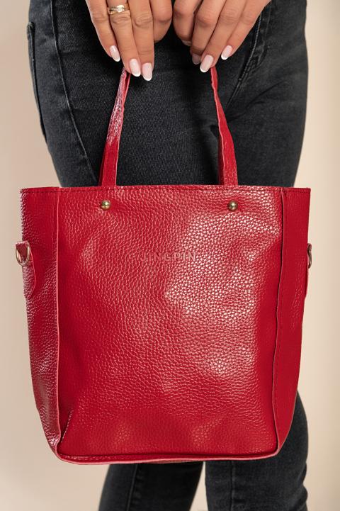 Négy darab különböző méretű, műbőr táskából és pénztárcából álló szett, piros