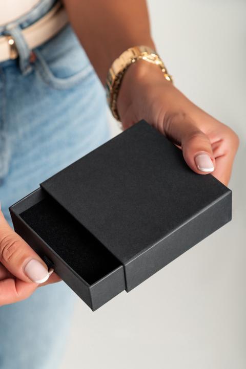 Négyzet alakú ékszertároló doboz, fekete