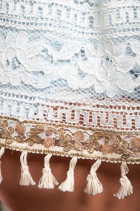 Laza szabású, csipke miniruha dekoratív részletekkel, BANGUI, bézs